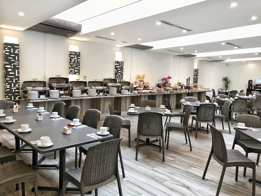 The Ritz Ex Tulip Inn 31/43