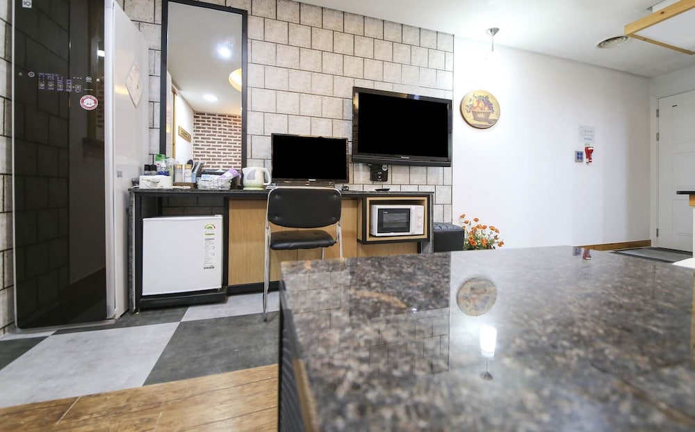 Cheonan Business Hotel 39/50