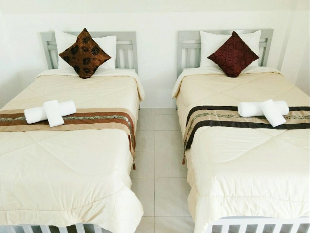 Rueangrat Hotel 14/51