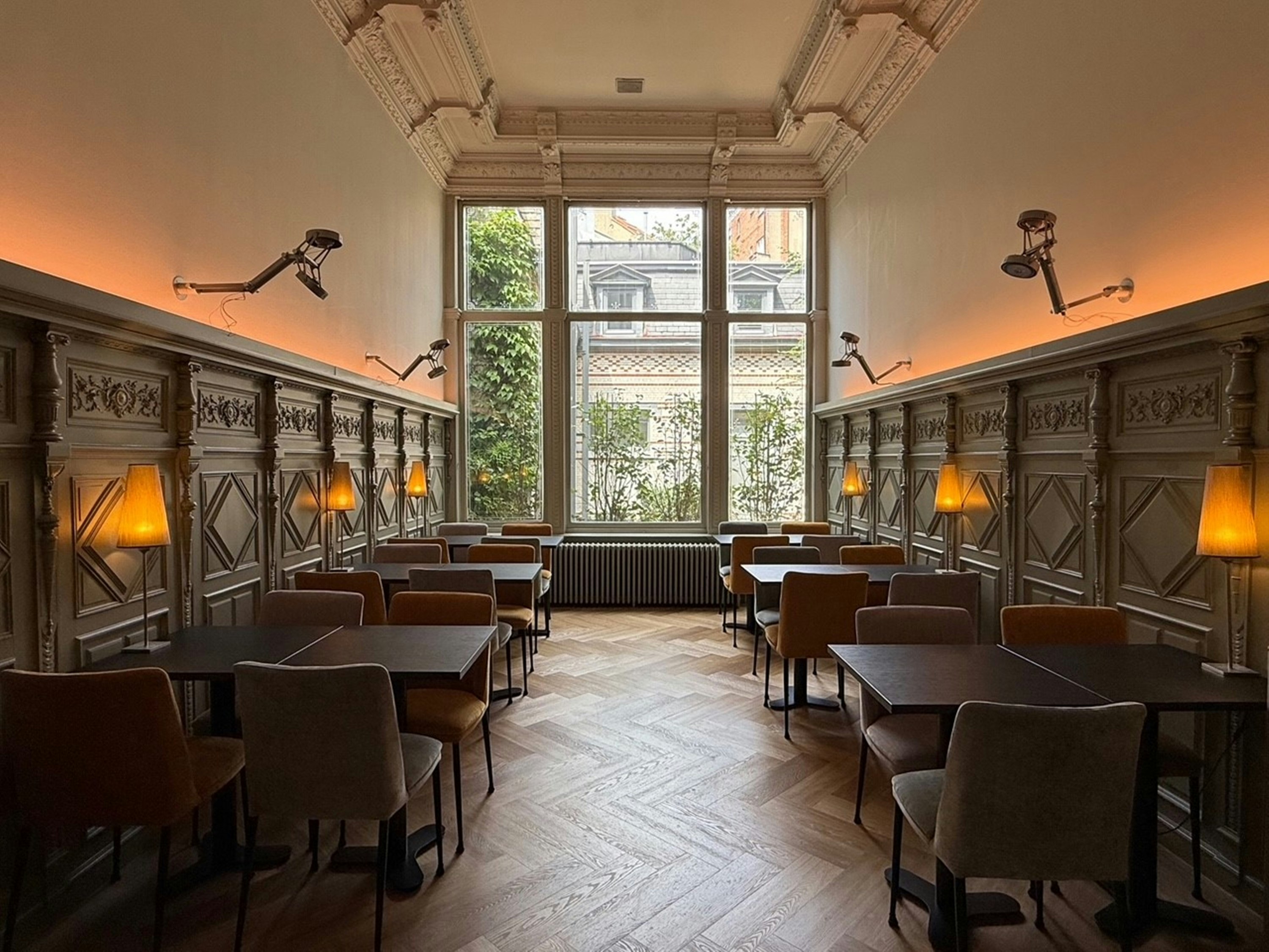 Hotel Du Congres 55/74