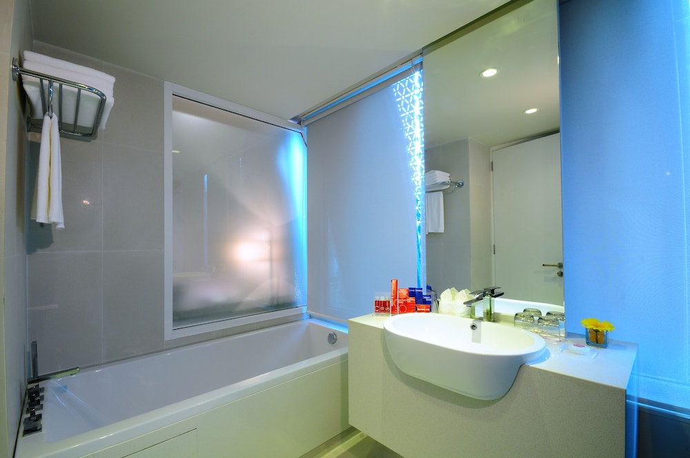 Hotel Citrus Sukhumvit 13 by Compass Hospitality 39/70