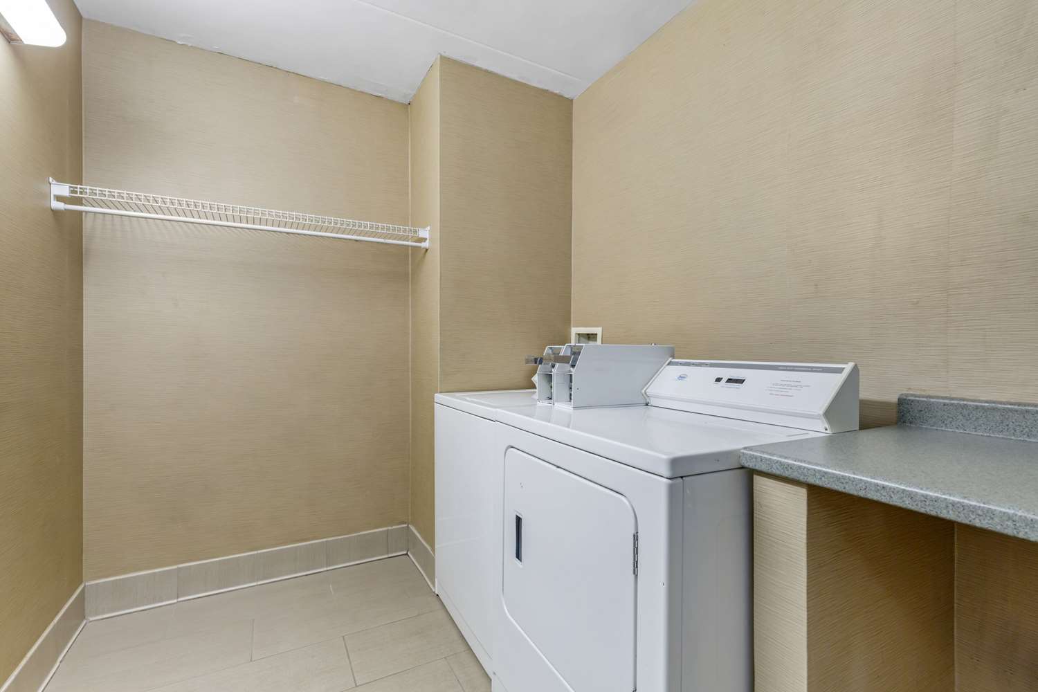 Comfort Inn Herndon Reston 32/32