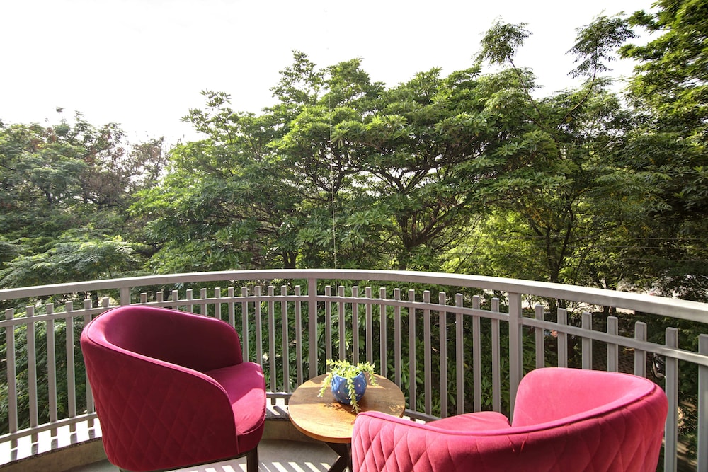 Saltstayz Hotel Huda City Center 45/49