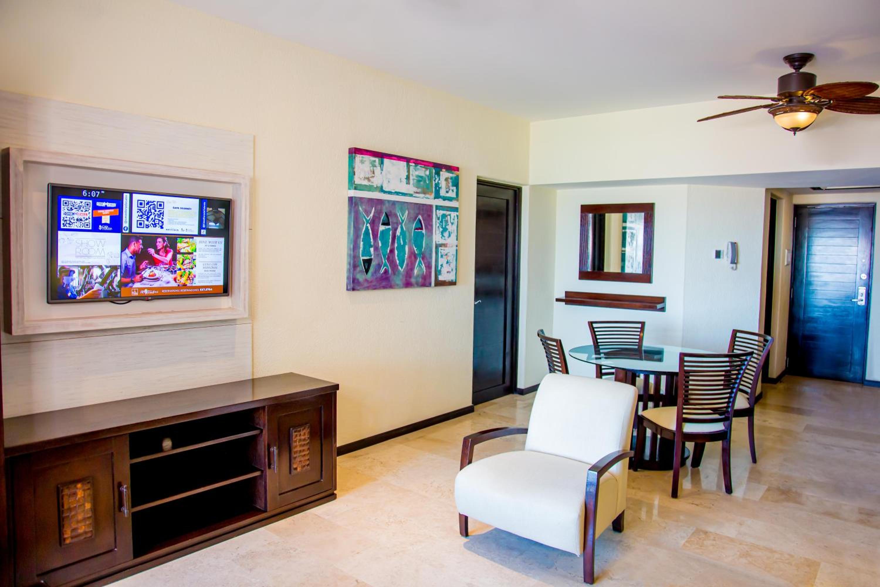 Executive Suite, Casa Dorada Los Cabos Resort and Spa 5/7