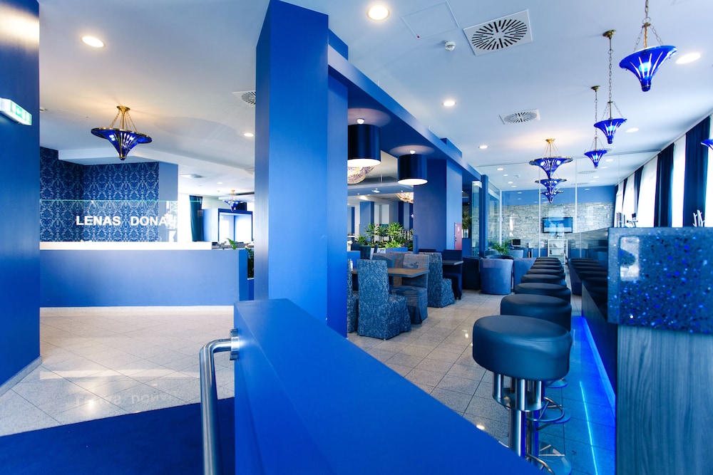 Lenas Donau Hotel 39/47