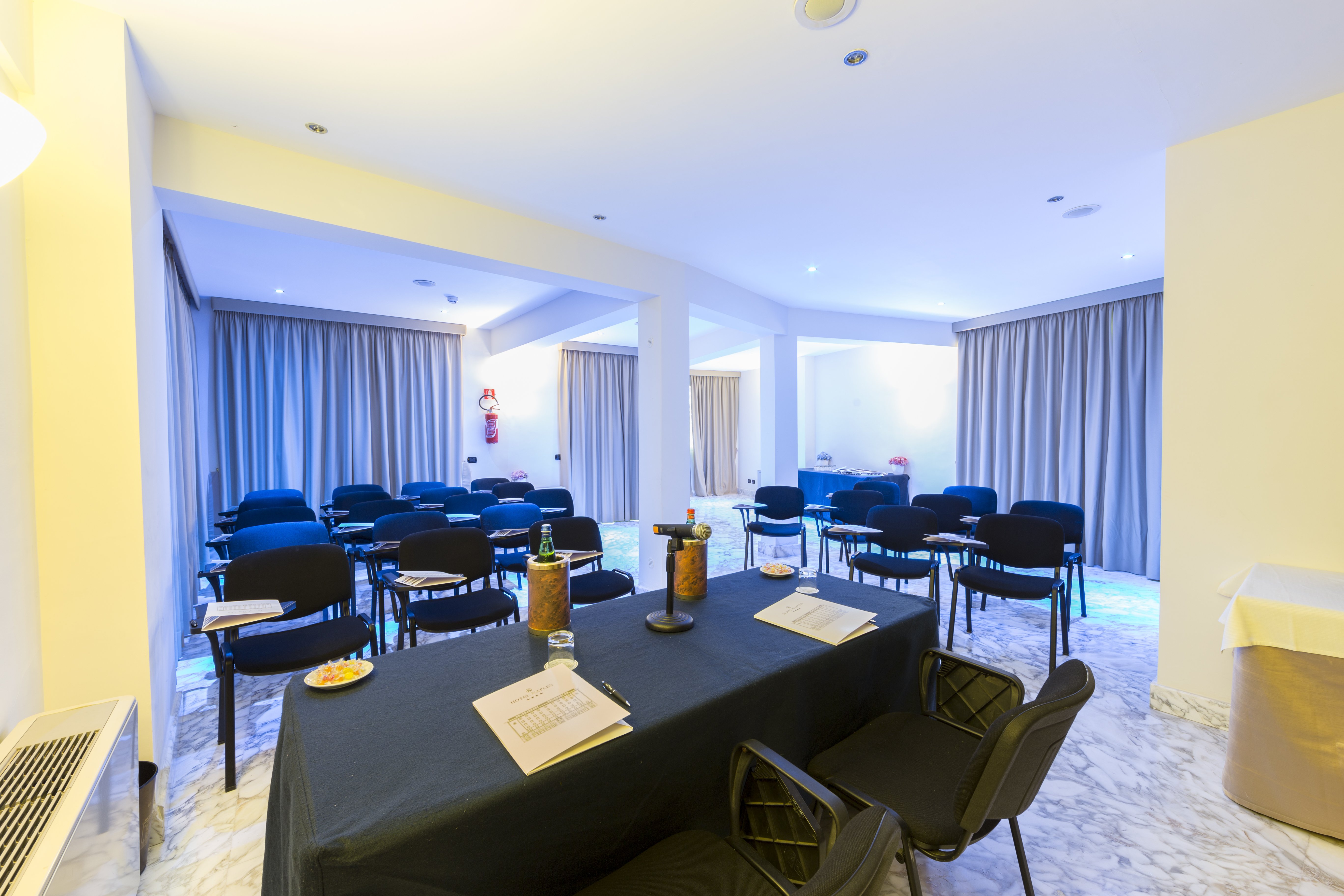 Hotel Naples 64/71