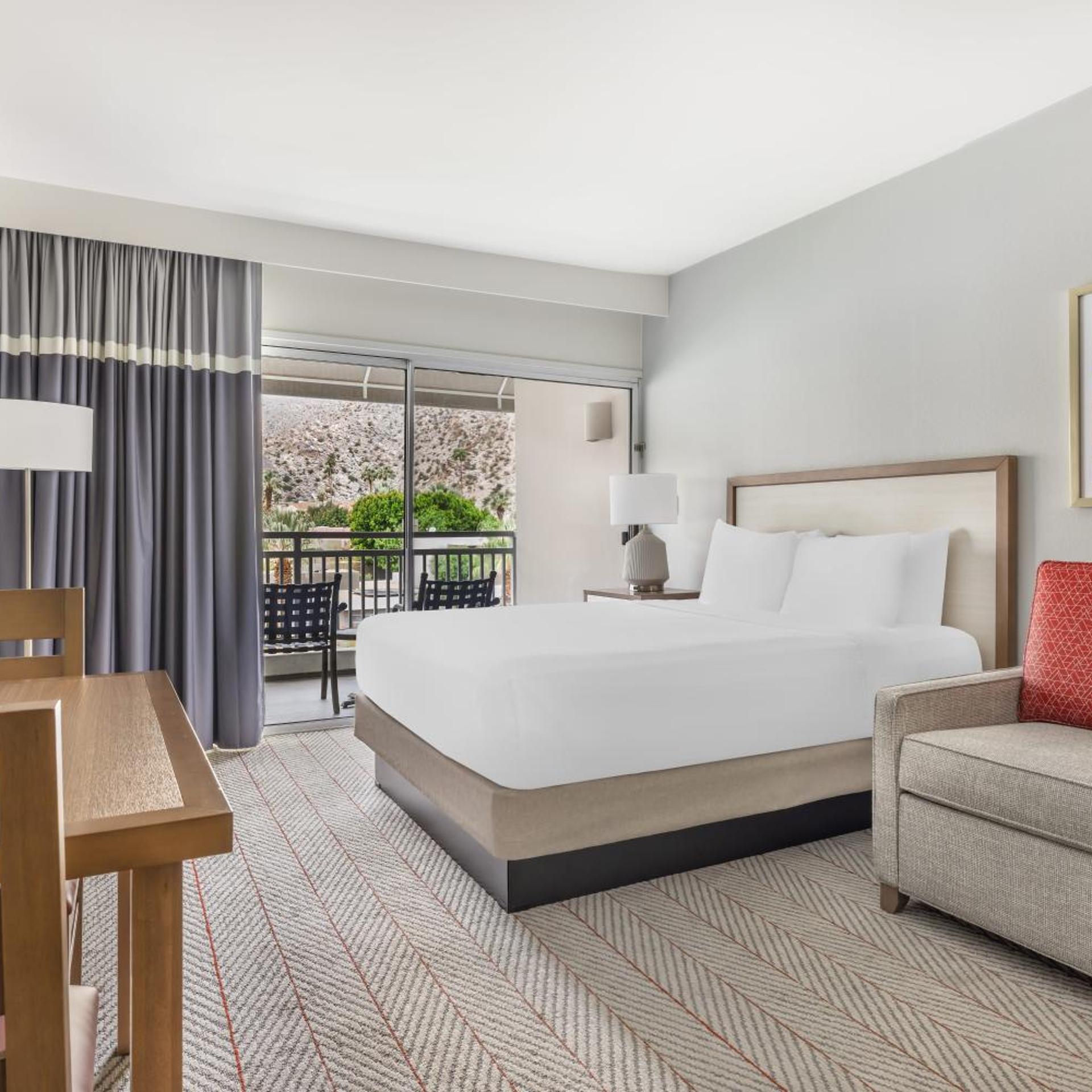 ROOM, QUEEN BED, ACCESSIBLE