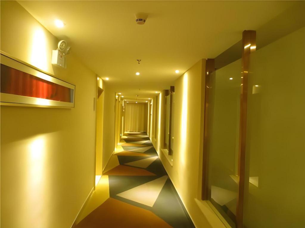 City Comfort Inn Huizhou Huxi Avenue Branch 26/48