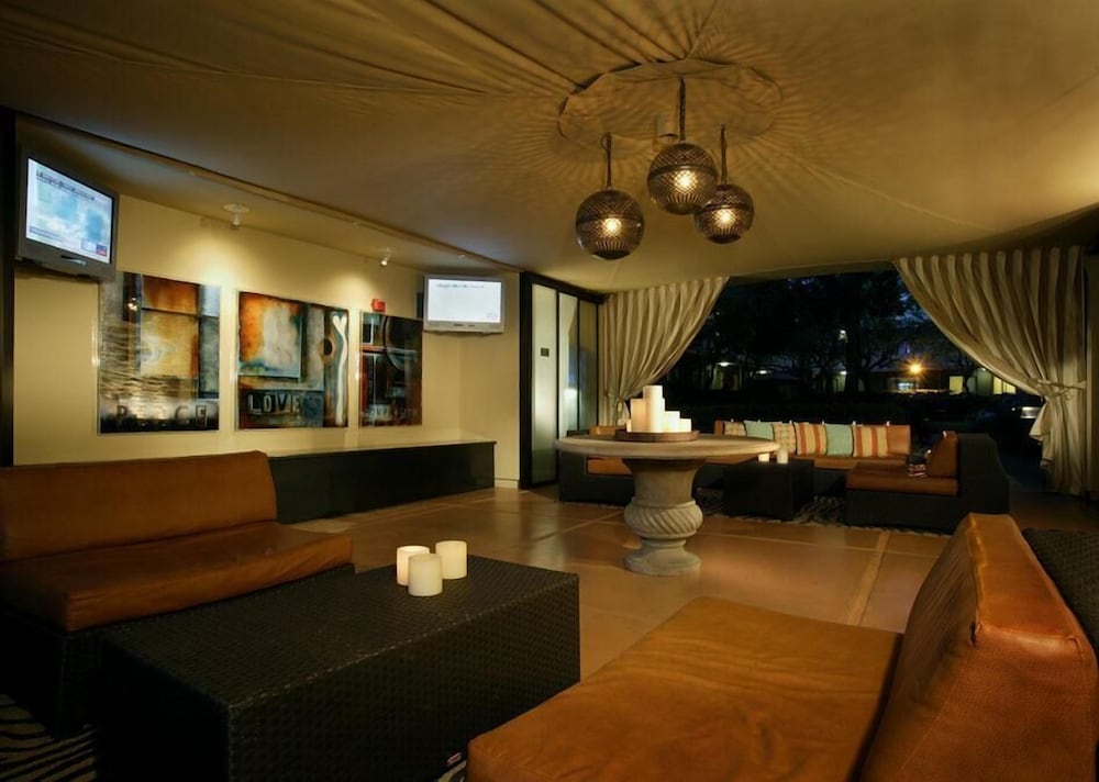 Marin Suites Hotel 9/81