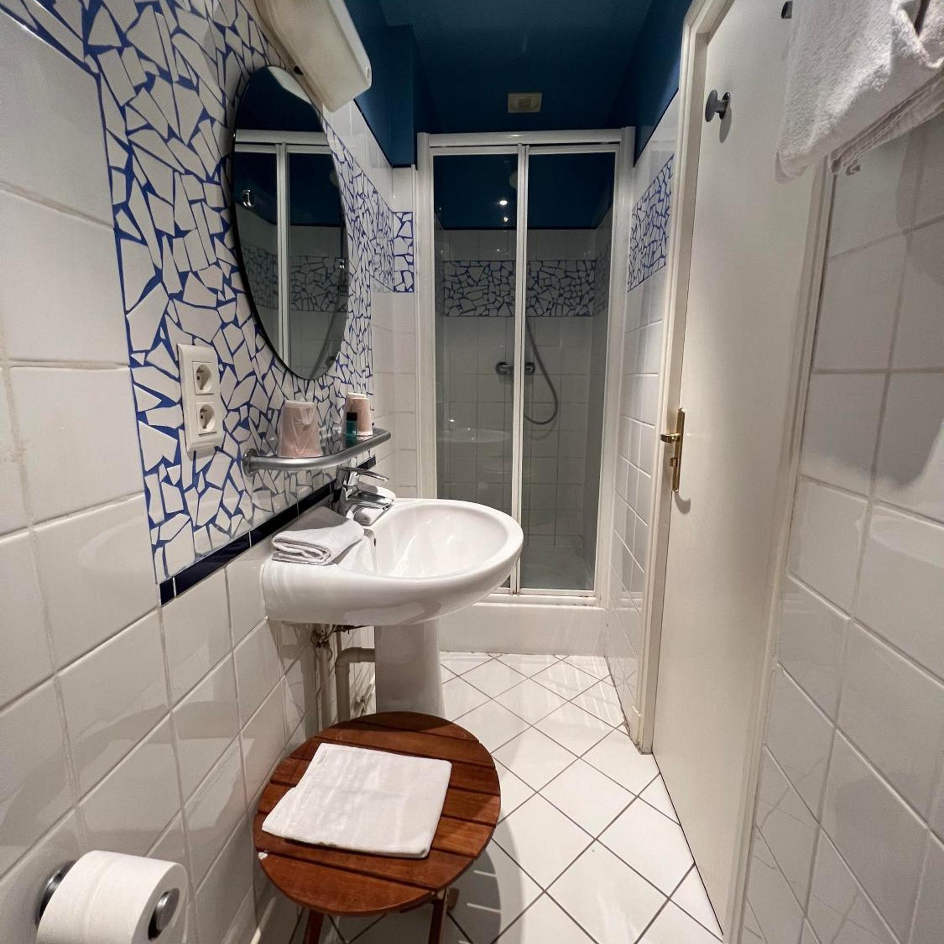 Hotel Les Bords de Seine 26/29