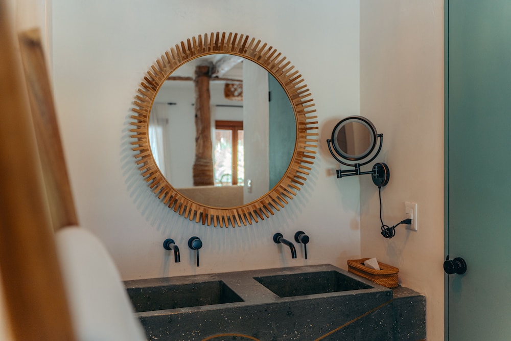 Ser Casasandra Boutique Hotel 12/78