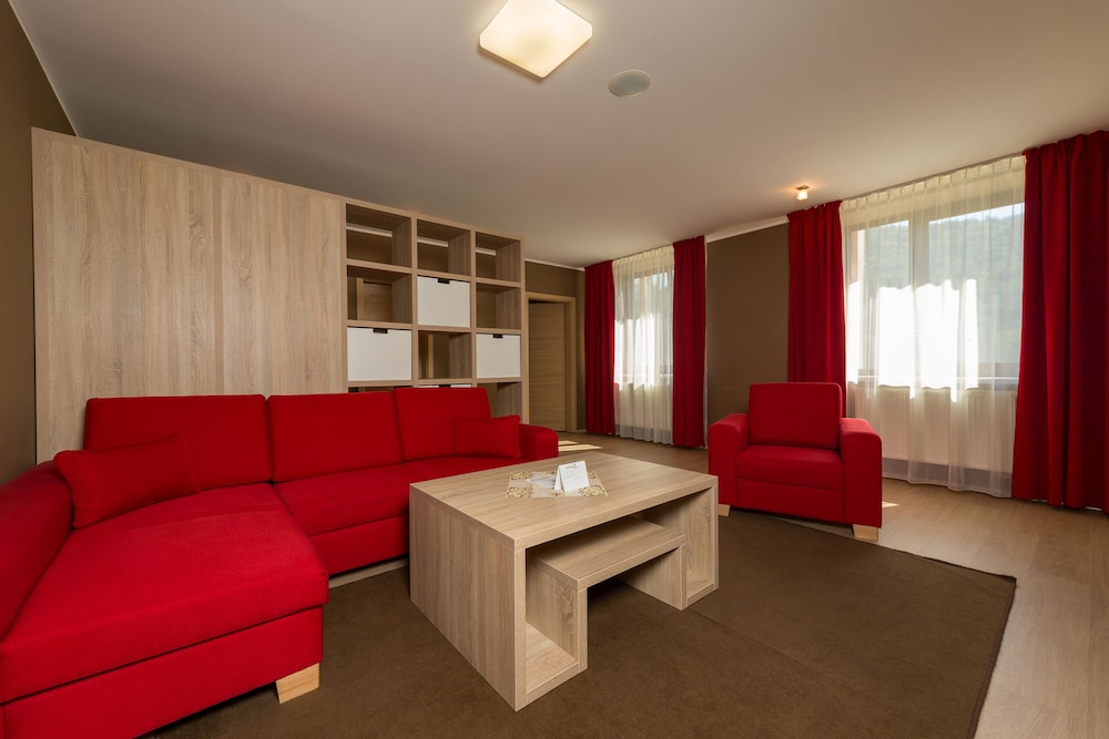 Salamandra Resort Hotel 26/49