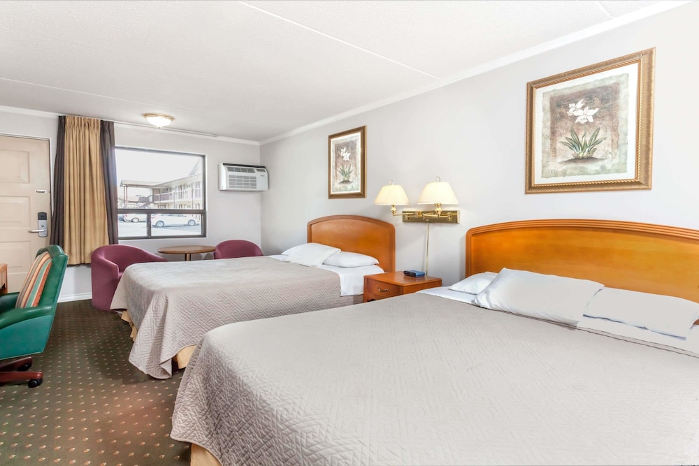 SUITE, 2 QUEEN BEDS