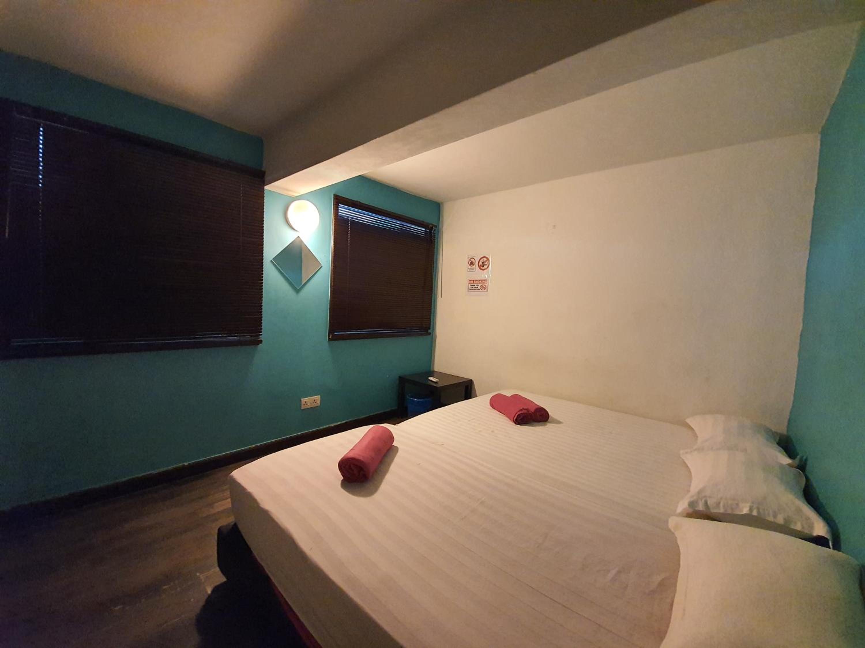 The Travel Hub Guesthouse 24/50