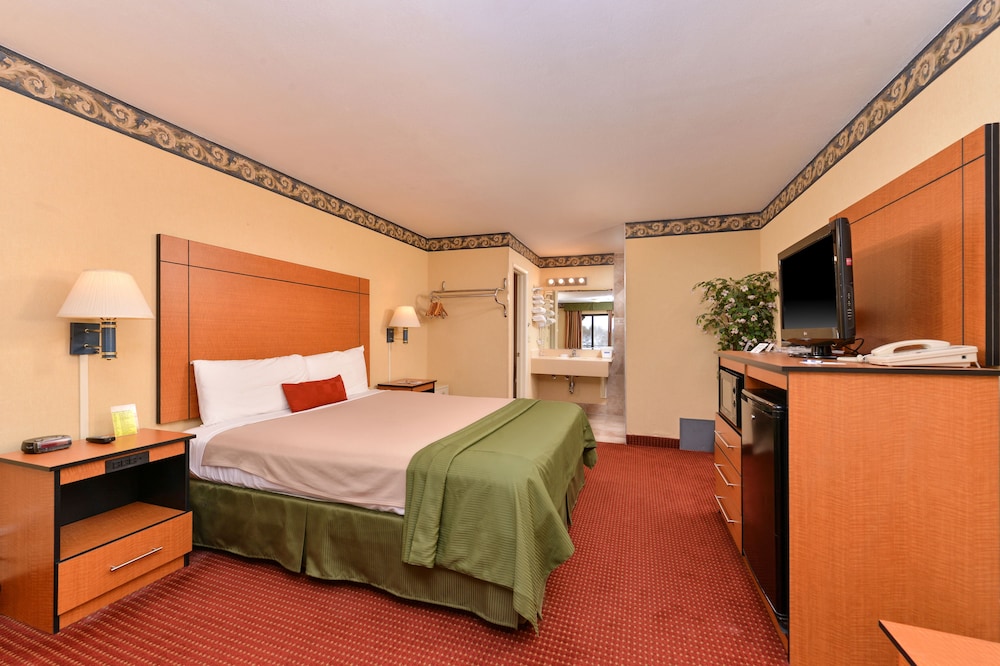 Travelodge by Wyndham San Clemente Beach 27/50