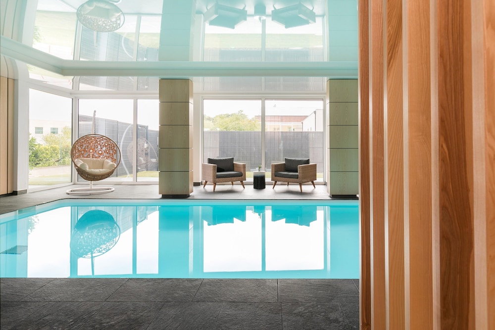 7 HOTEL AND FITNESS 40/72