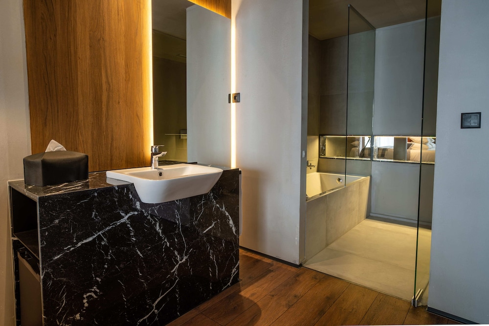 Puro Dao Hotel & Spa 58/60