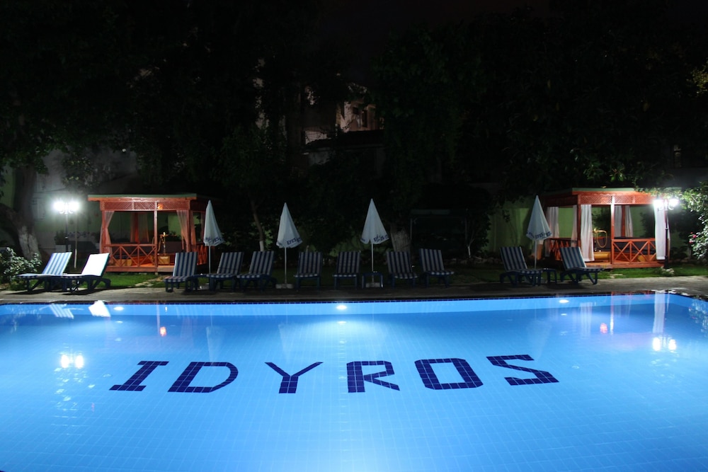 Idyros Hotel 5/50