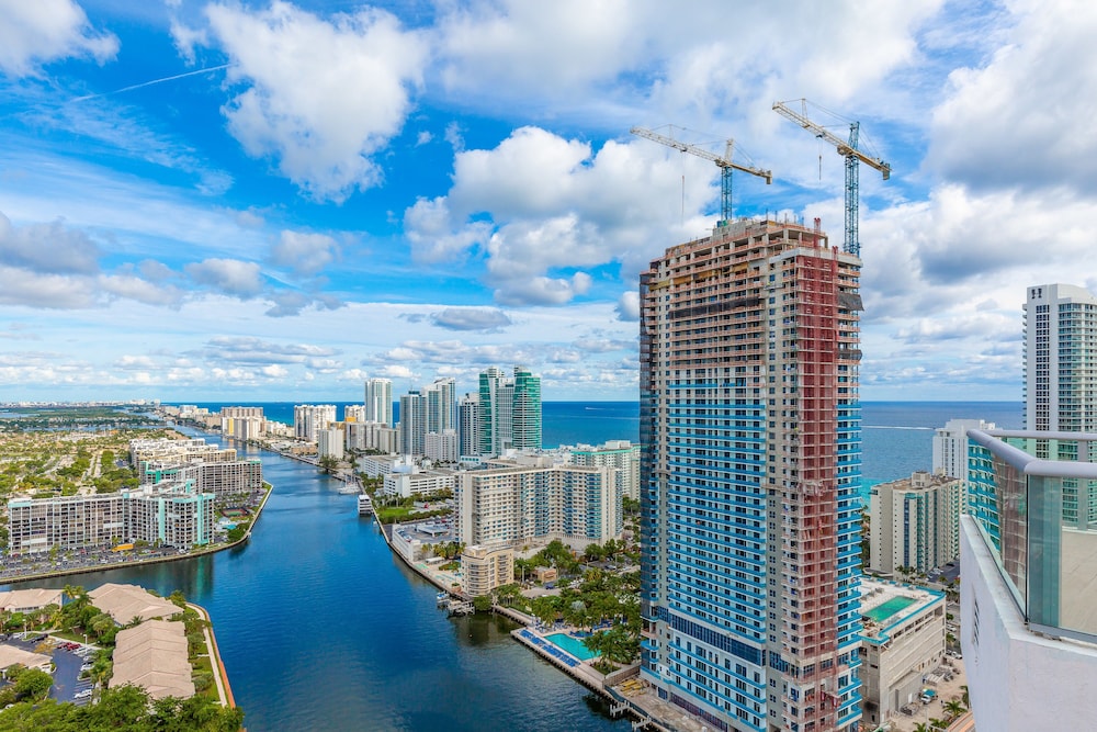 Private Ocean Luxury Condos at Beachwalk 40/50