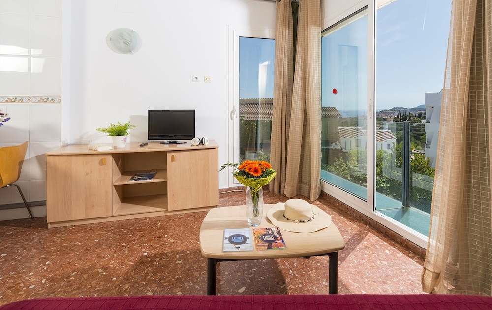 Els Llorers Apartamentos 27/33