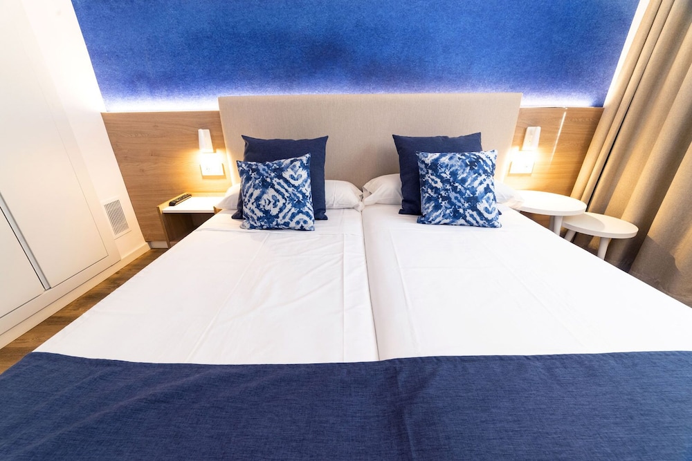 Parque Nereida Suites hotel 10/50
