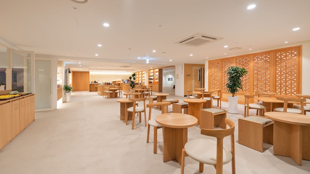 Naksan Beach Hotel 35/48