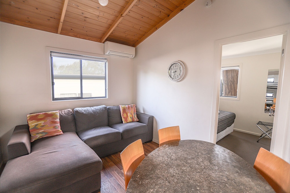 Amaroo Holiday Park 37/62