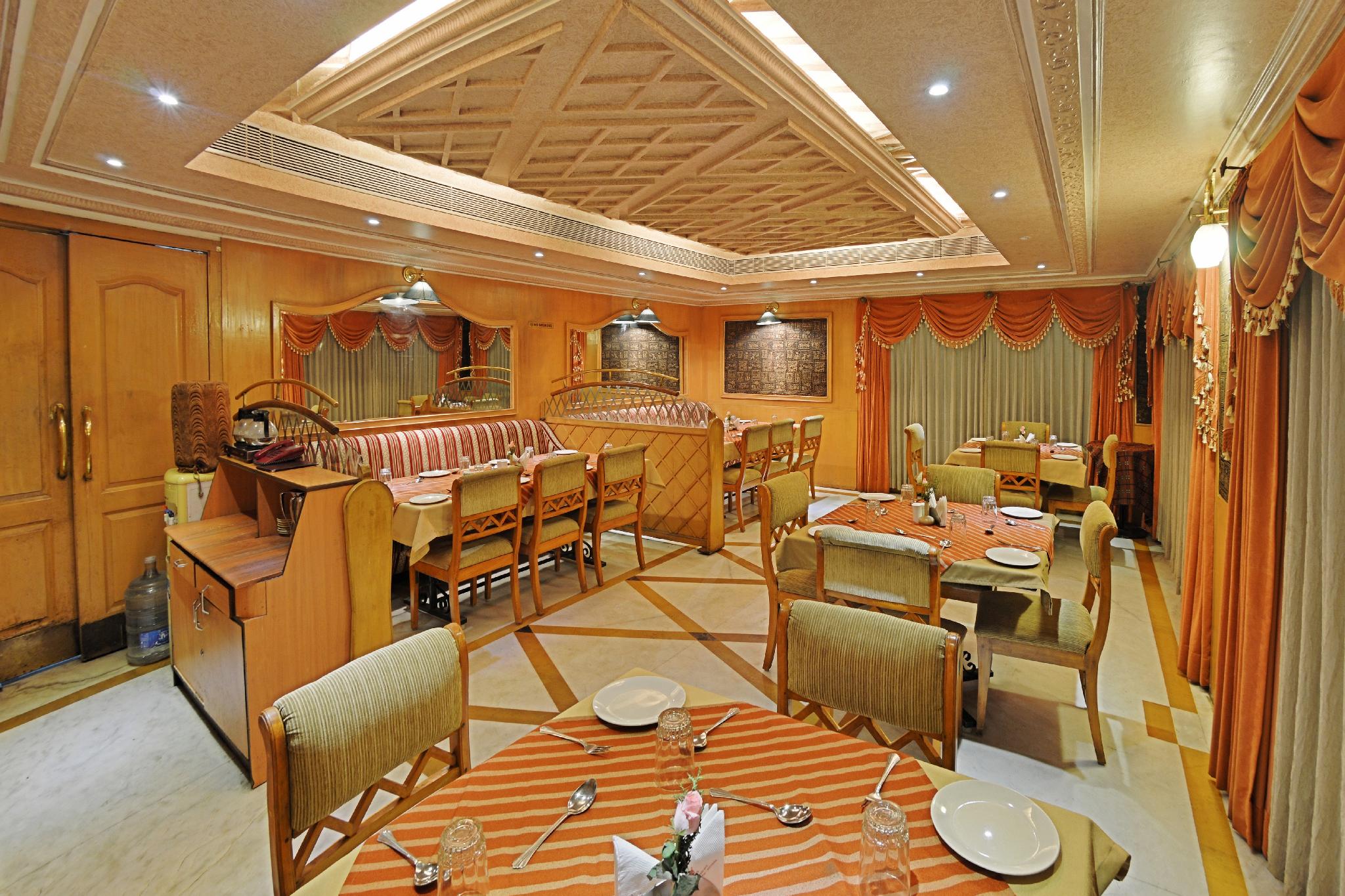 RAJ PALACE 17/23