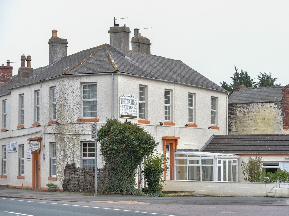 Warren Guest House 31/34