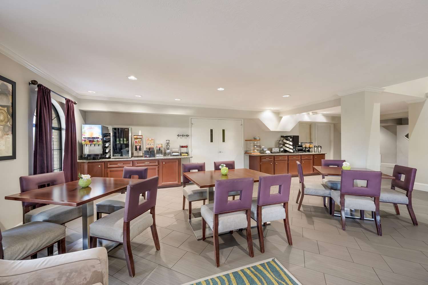Surestay Hotel By Best Western Deer Park 20/31