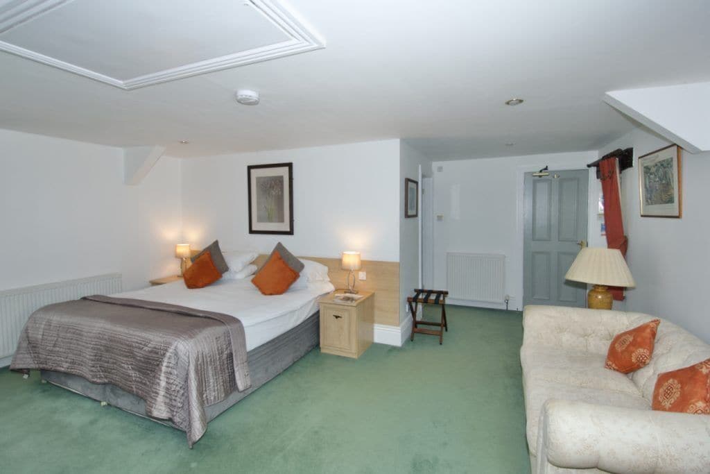 Room, Quadruple, Double and Twin Beds