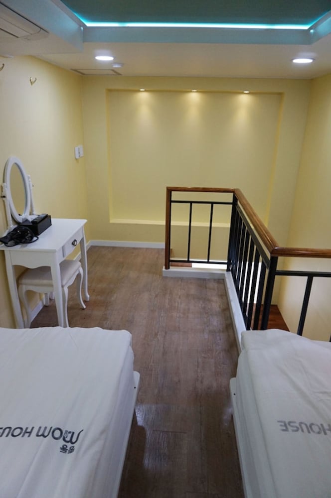 Myeongdong Mom House 24/46