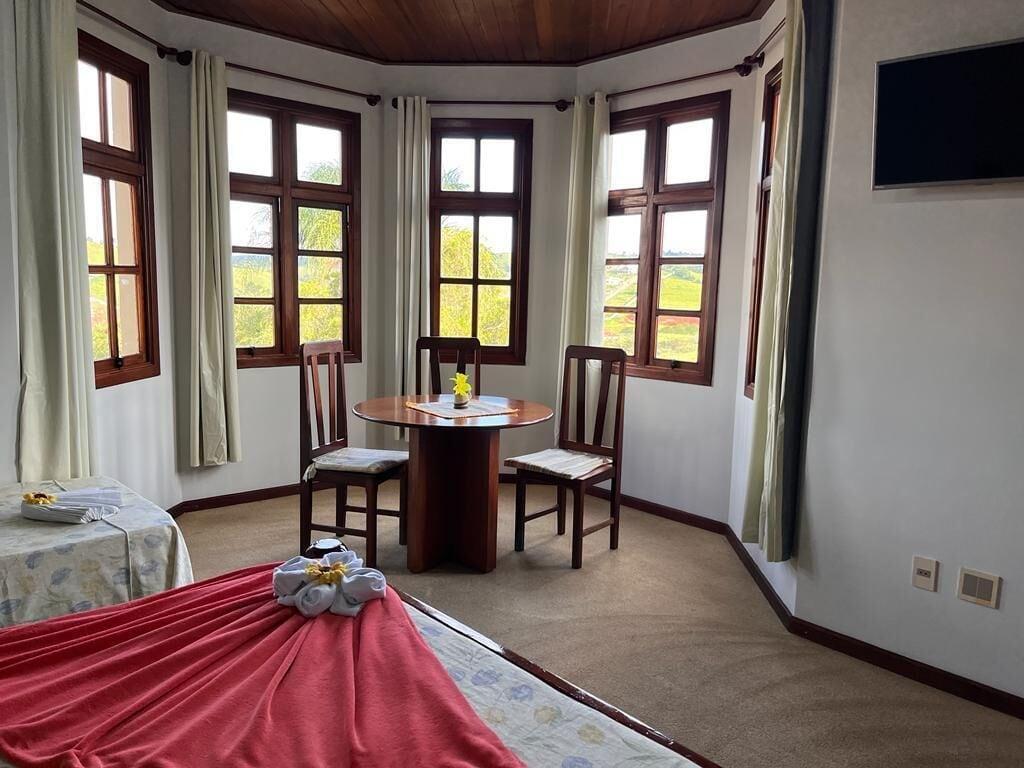 Tower, Suite 7/9