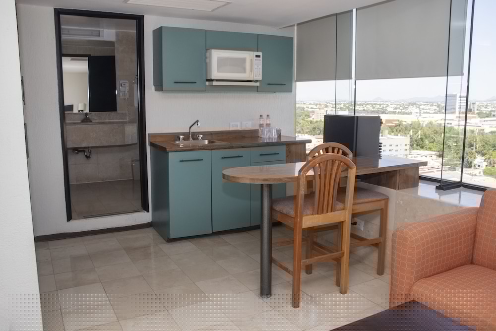 Ramada by Wyndham Hola Culiacan 34/45