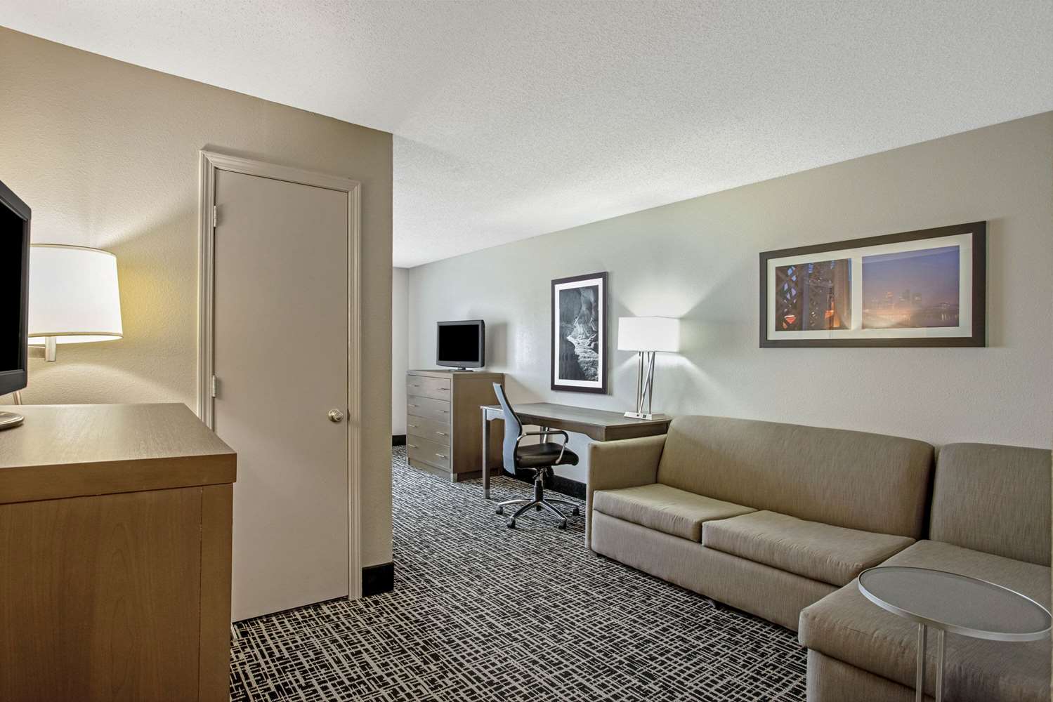 La Quinta Inn & Suites by Wyndham Hopkinsville 18/41