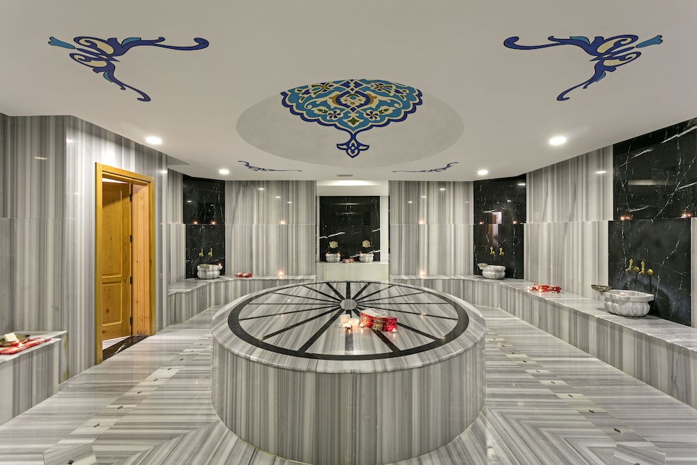 Glamour Resort Spa 17/70
