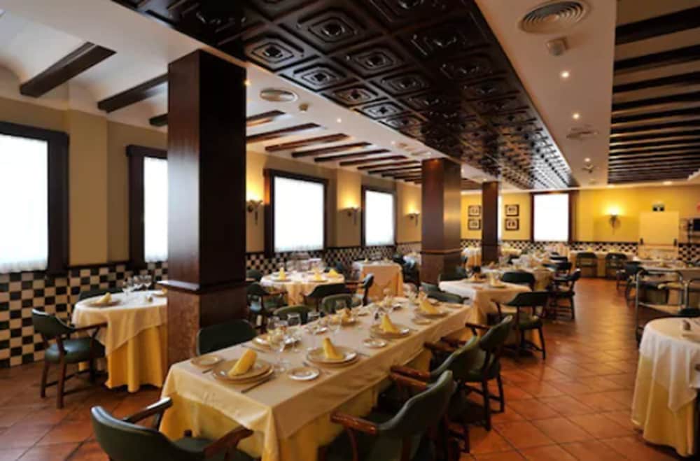 Hotel Lozano 21/24