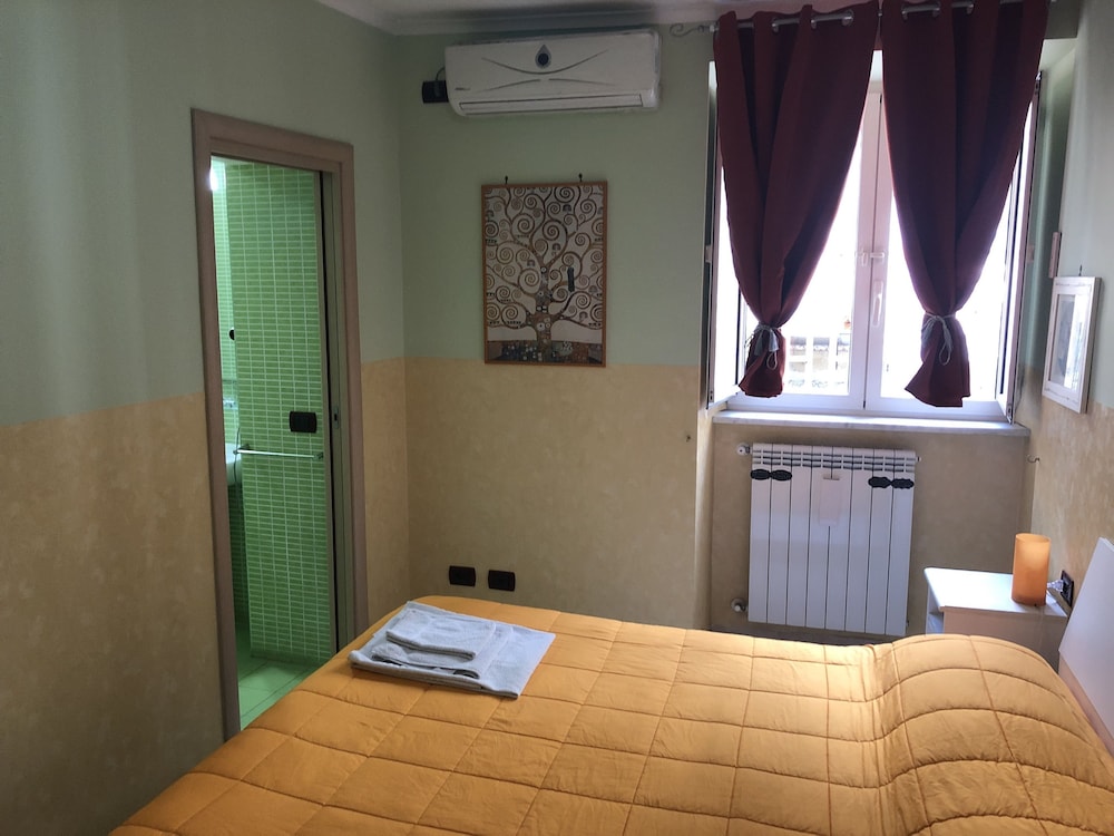 B B Quattro Palazzi Napoli 13/48
