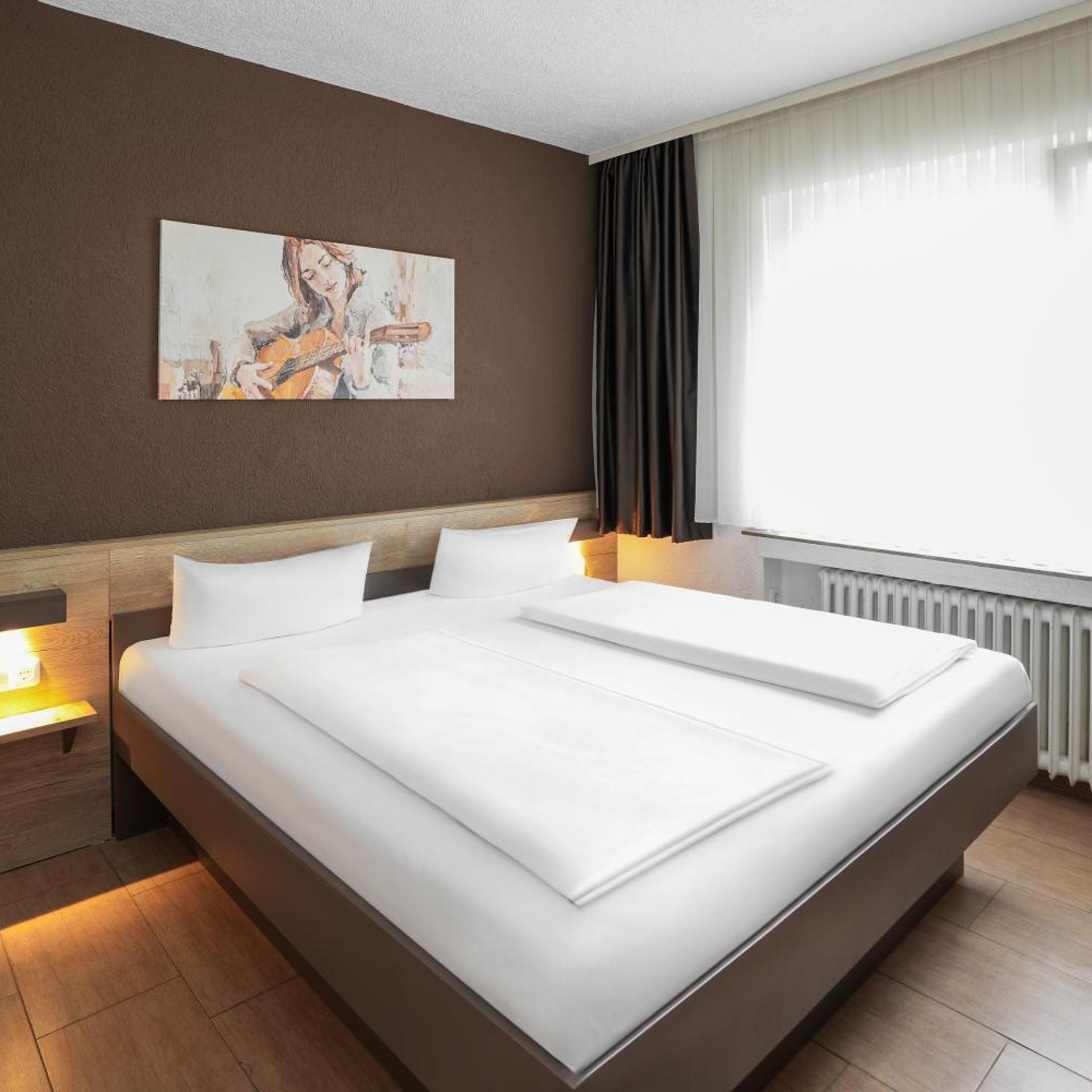 Room, Double Bed