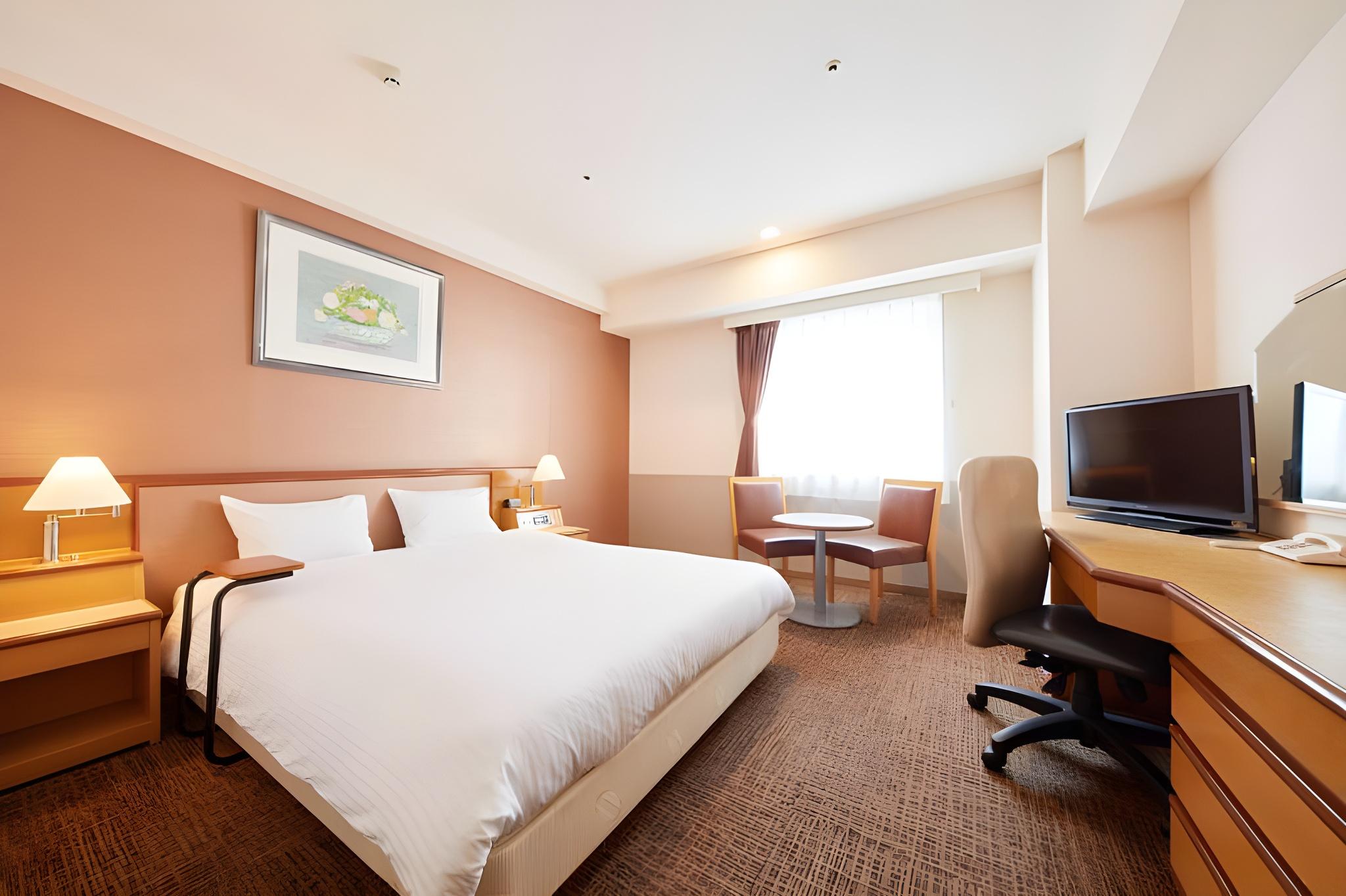 غرفة ركنية مفردة بسرير مزدوج