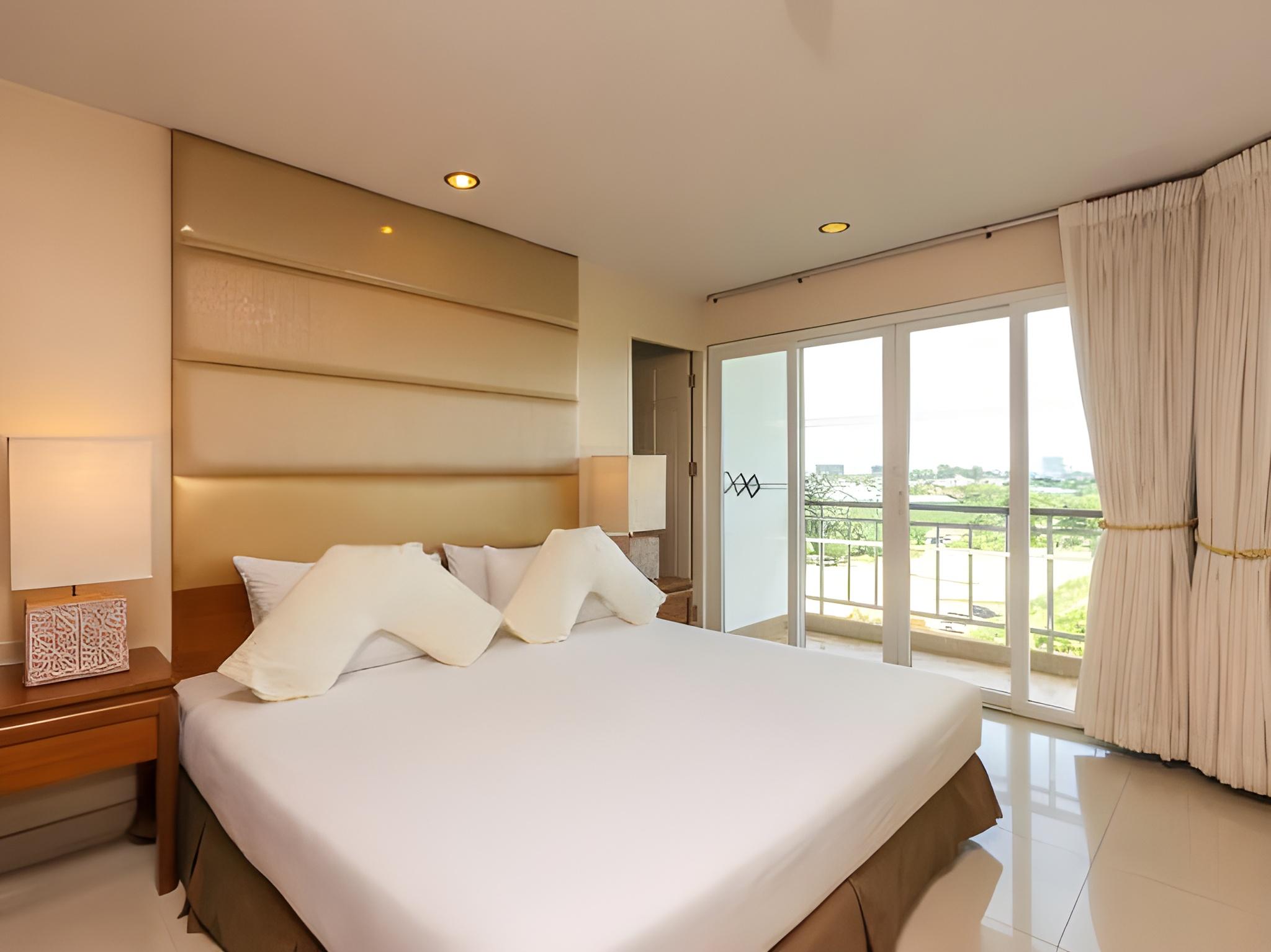 Cabana, Suite, Twin Beds, 2 King Beds, Garden View