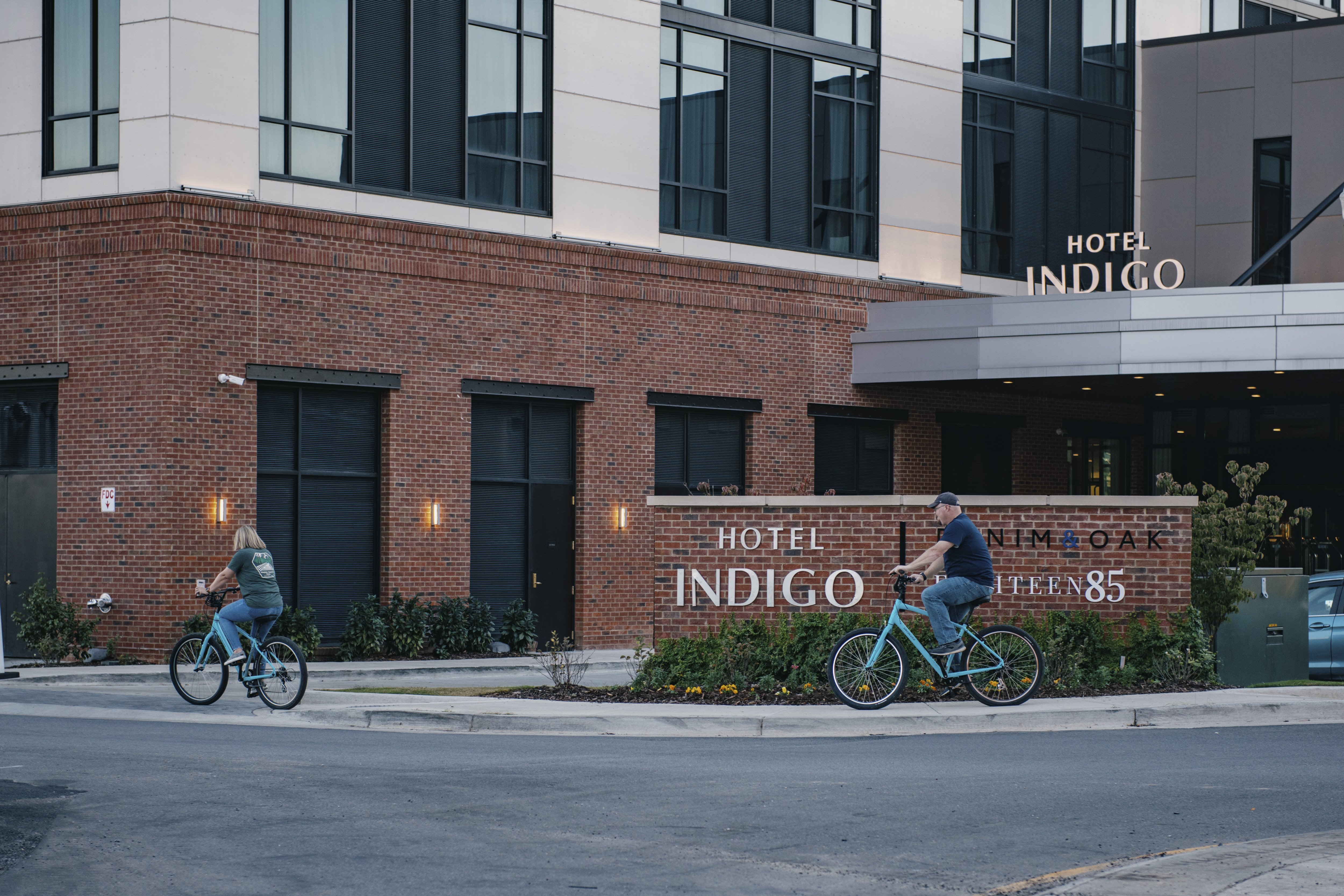 Hotel Indigo Columbus At Riverfront Place 9/68
