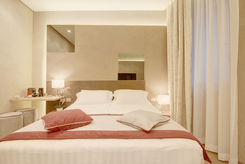 Sun Suite Luxury Pantheon 7/50
