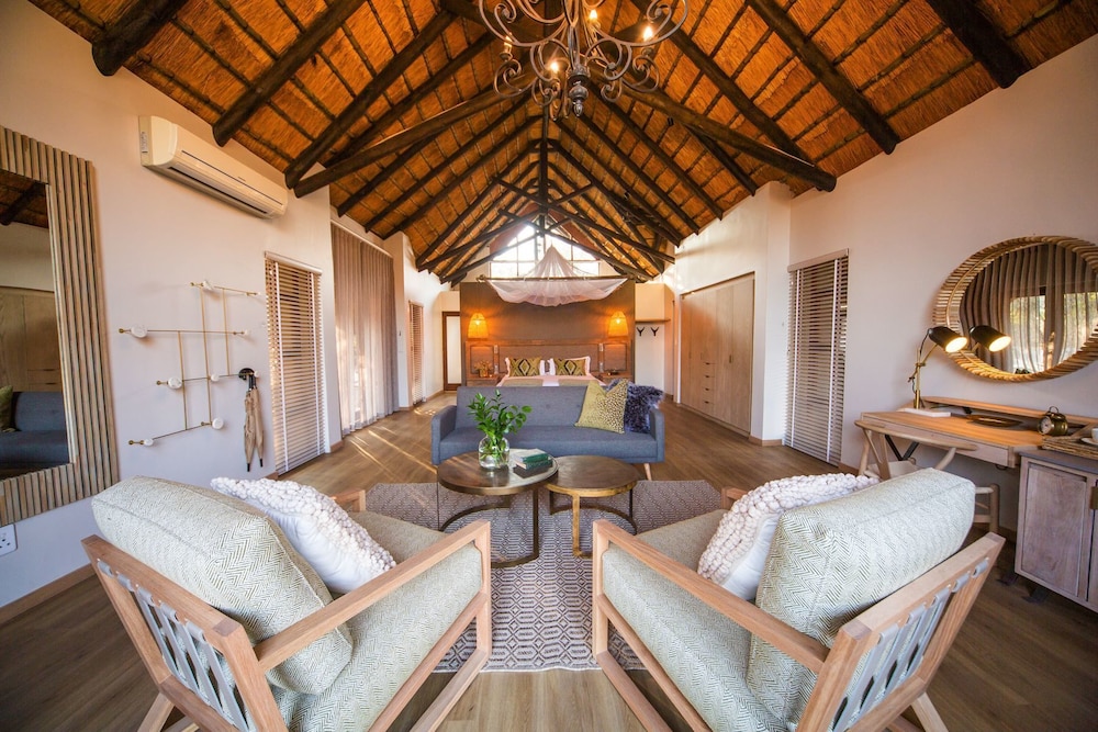 Nkala Safari Lodge 19/43