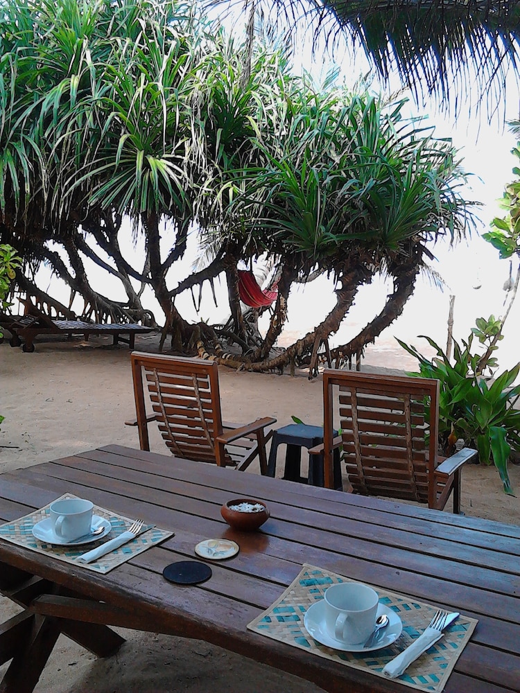 Arcade Beach Hotel 19/50