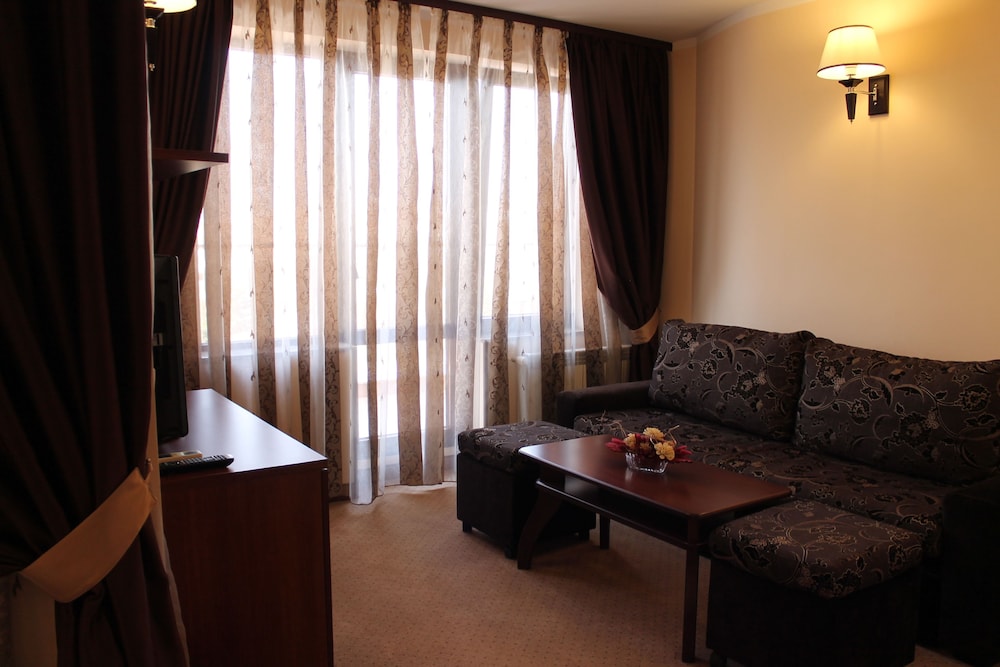 Hotel Favorit 30/50