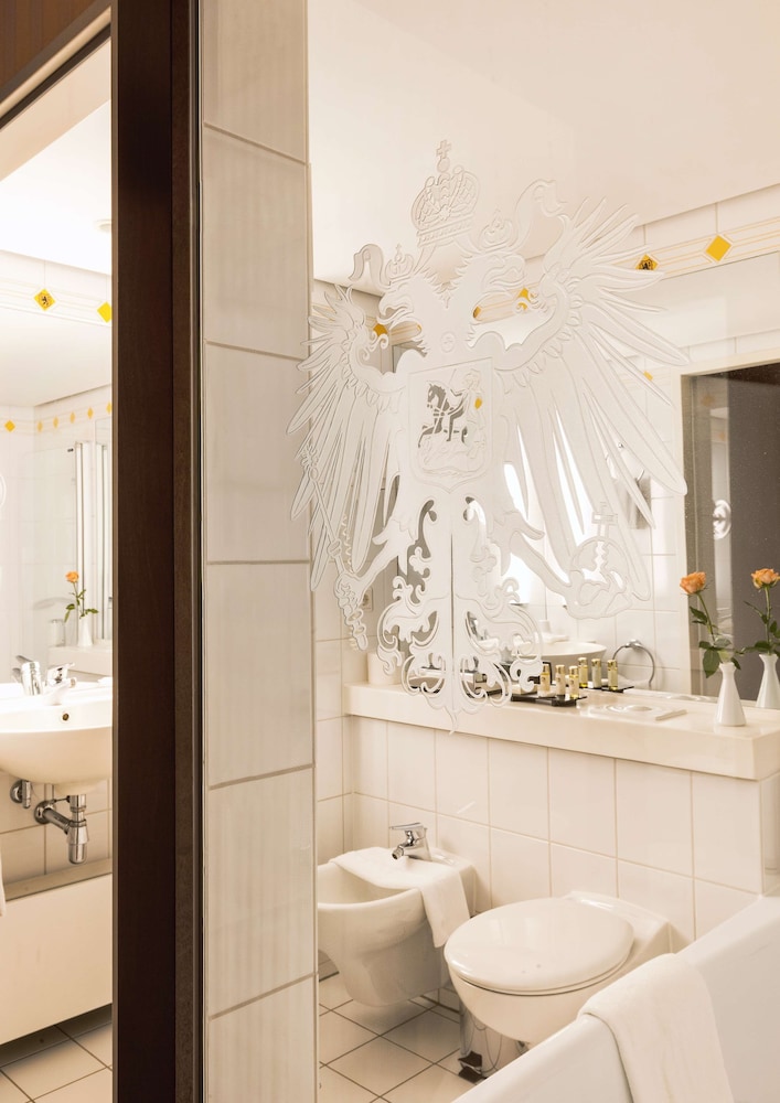 Best Western Premier Grand Hotel Russischer Hof 63/67