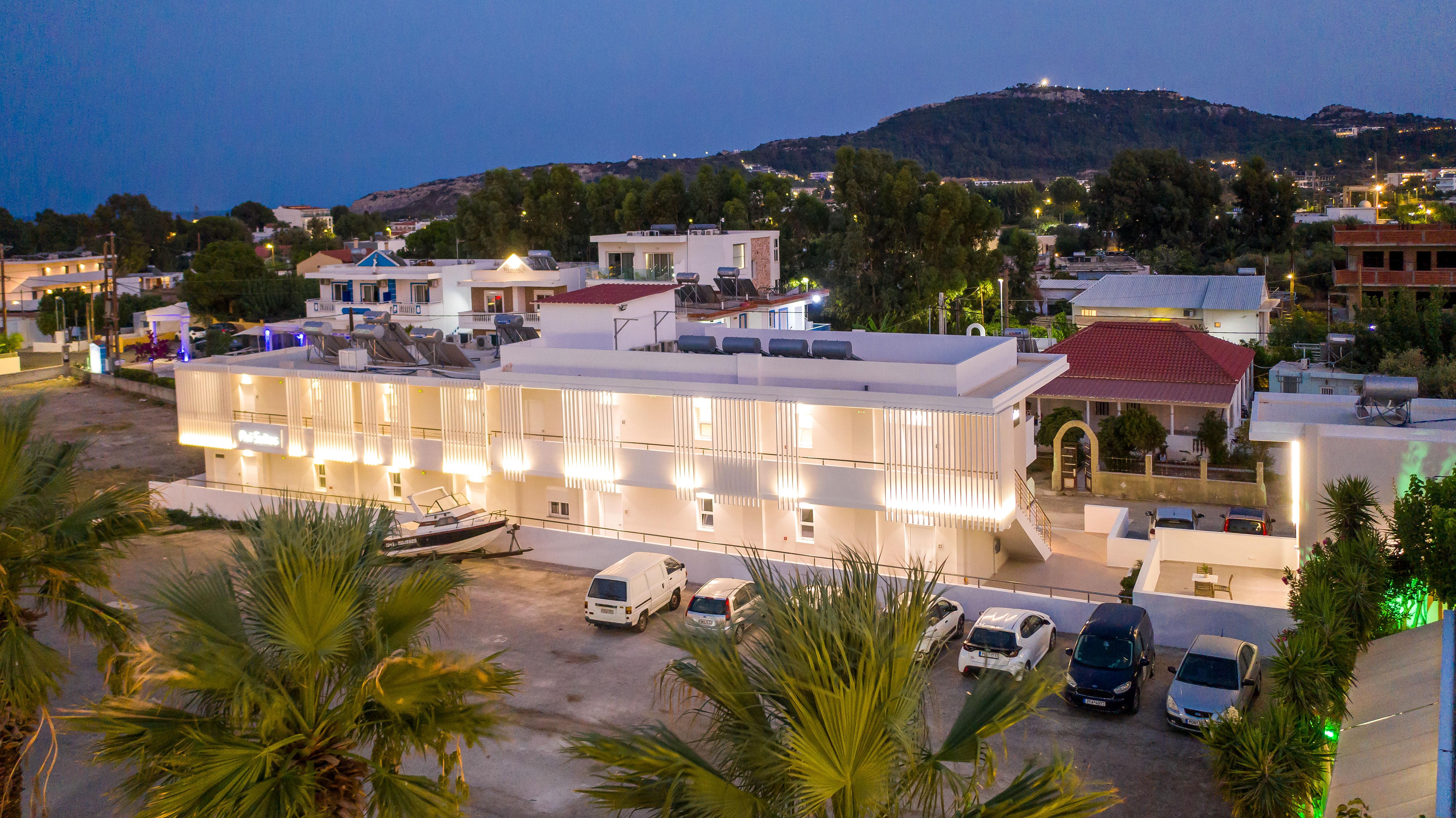 Avi Suites Faliraki Center 3/6