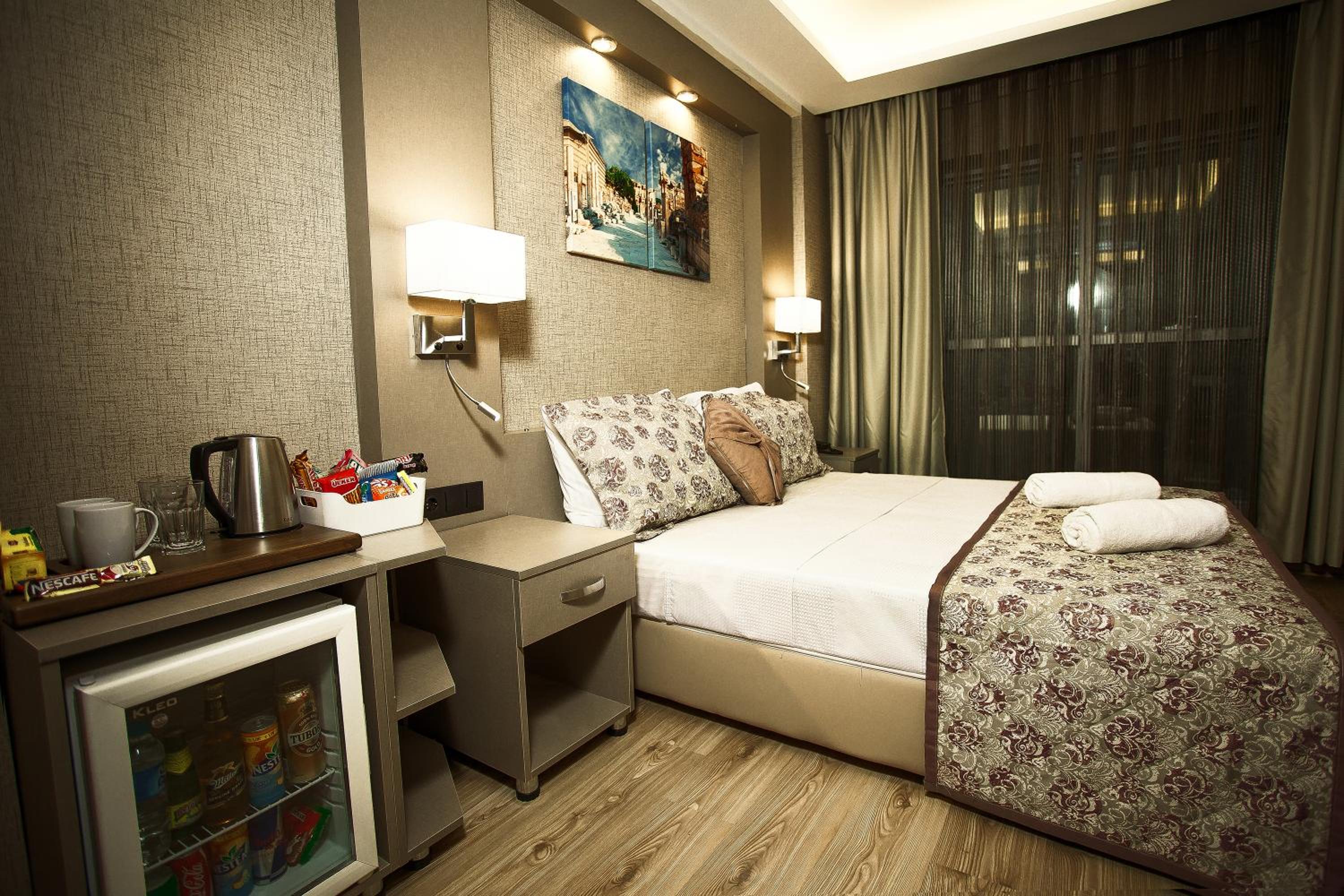 Hotel Iz 11/47