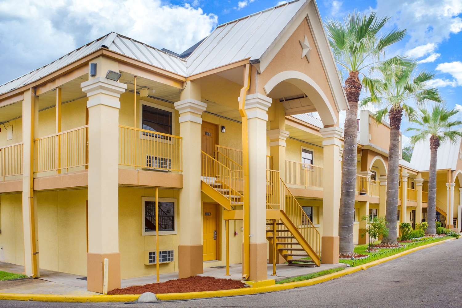 Rodeway Inn & Suites Houston near Medical Center photo3